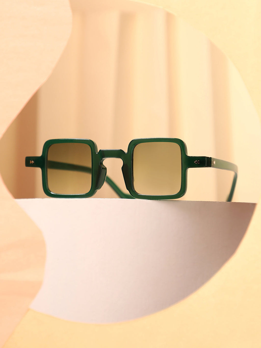 The Circuscore Square Sunglass - Emerald Green