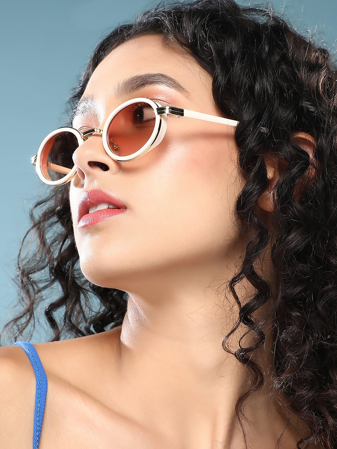 The Malibu Block Oval Sunglass - Off-White