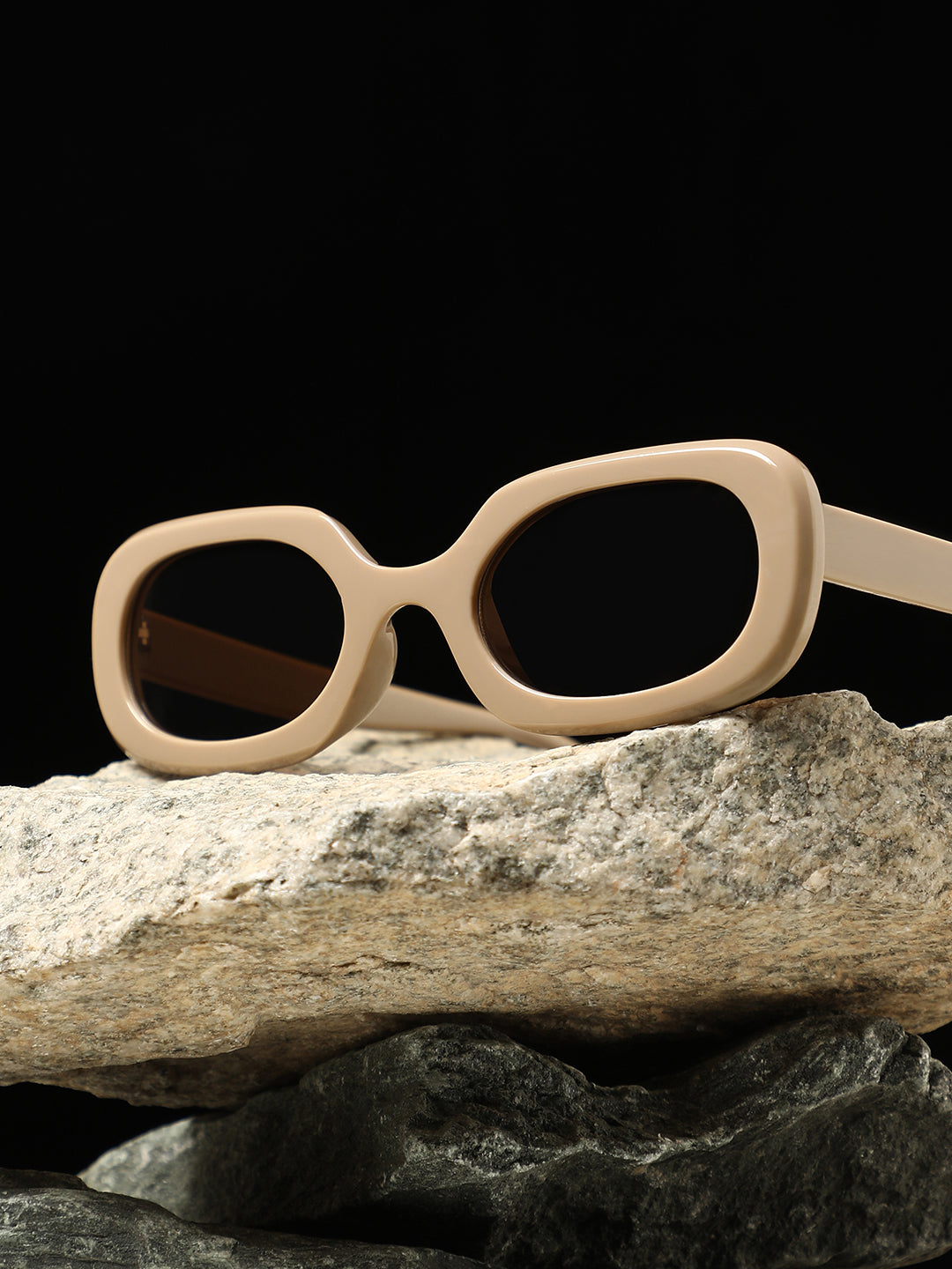 The Retro Rectangular Sunglass - Khaki Beige