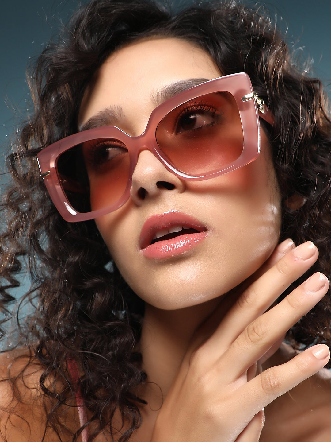 The Gilded Hinge Rectangular Sunglass - Rouge Pink