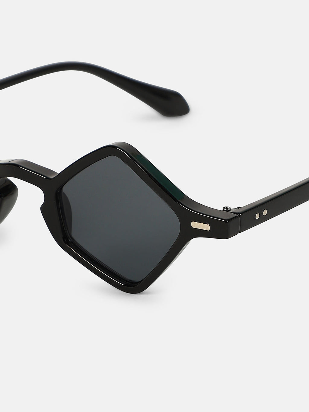 The Circuscore Diamond Sunglass - Midnight Black