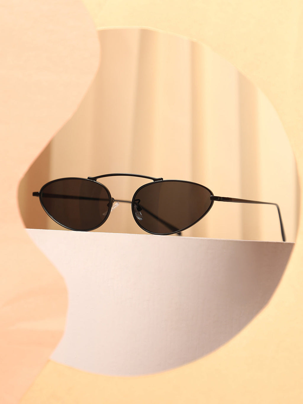 The Retro Malibu Cateye Sunglass - Onyx Black