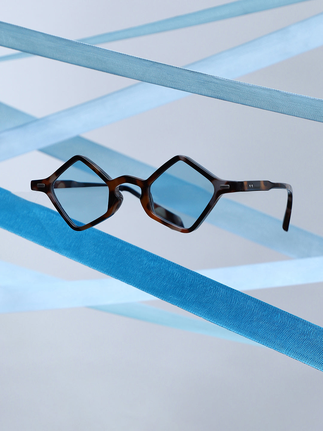 The Circuscore Diamond Sunglass - Indigo Blue
