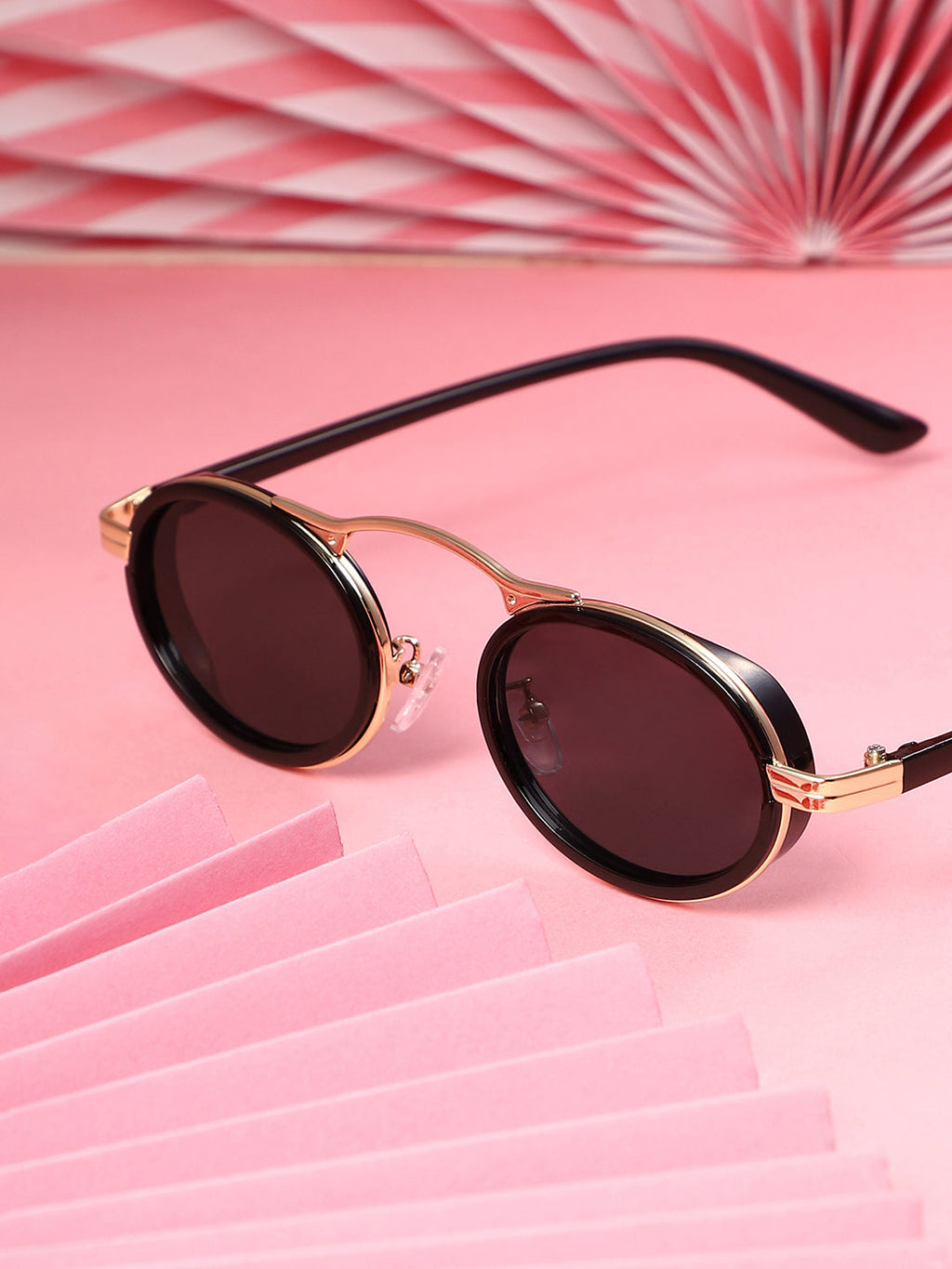 The Retro Malibu Oval Sunglass - Onyx Black