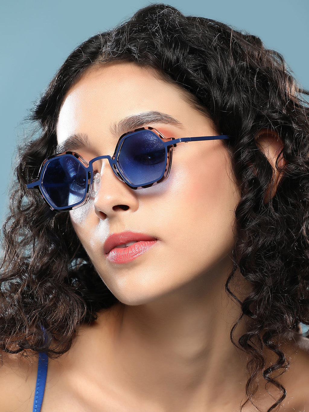 The Fluid Circuscore Hexagon Sunglass - Onyx Black