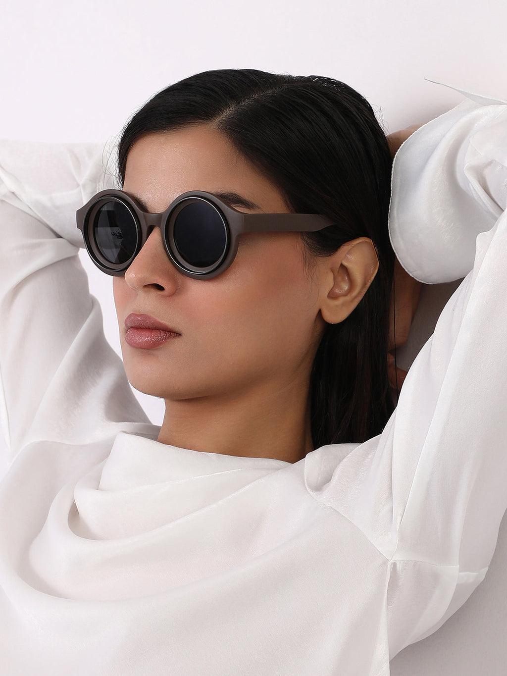 The Binoculars Round Sunglass - Taupe Brown