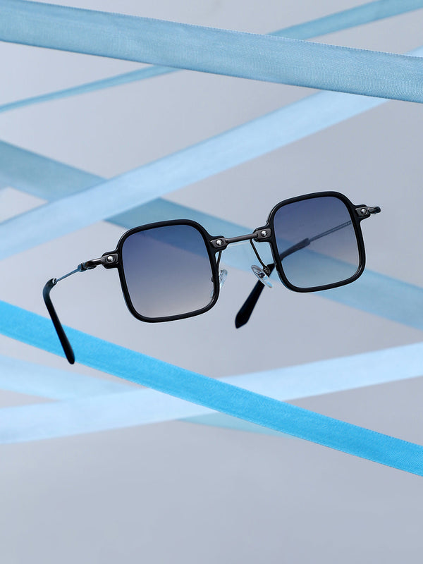 The Circuscore Gradient Square Sunglass - Onyx Black