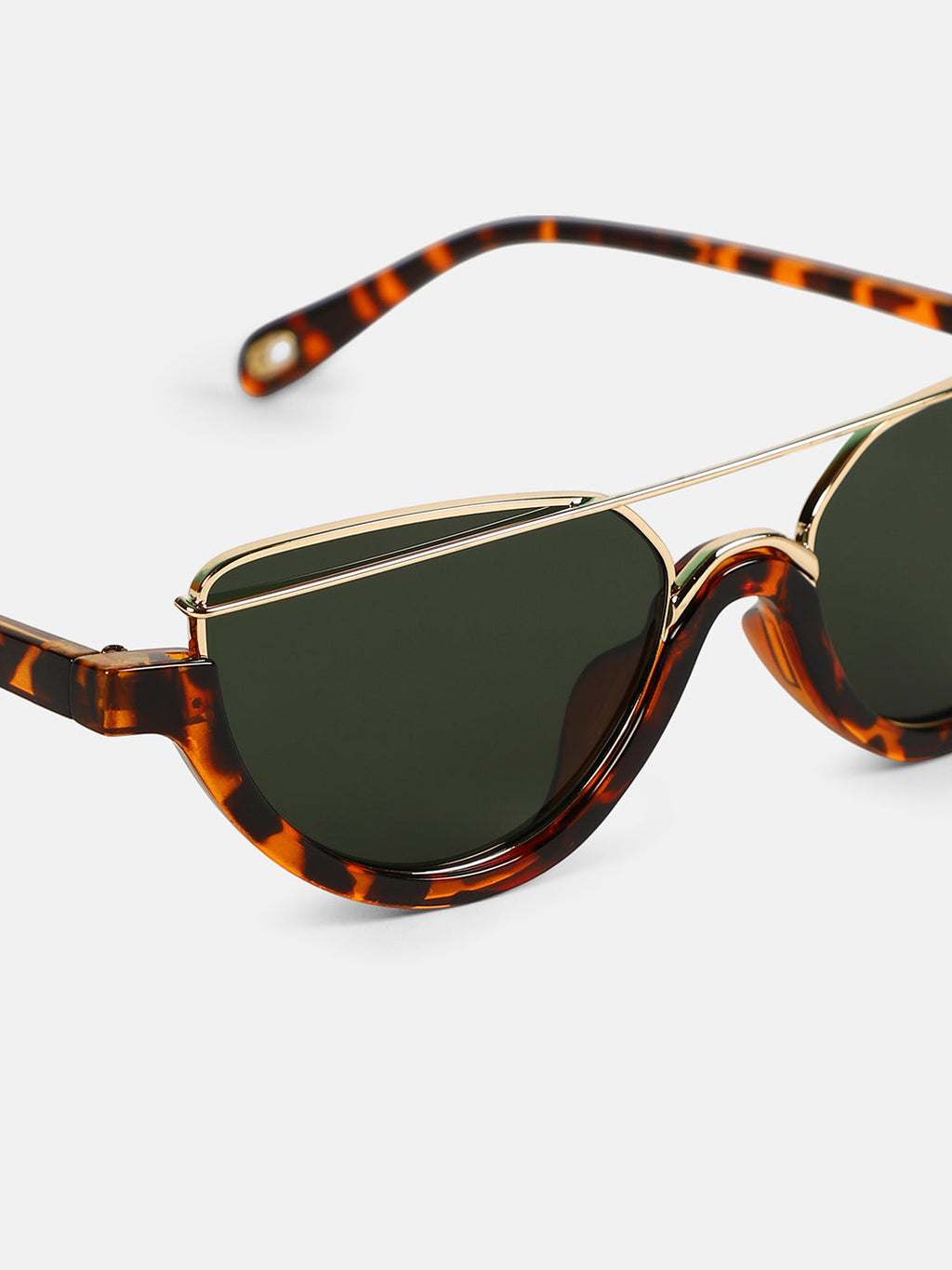 The Tilted-Bar Cateye Sunglass - Coffee Brown