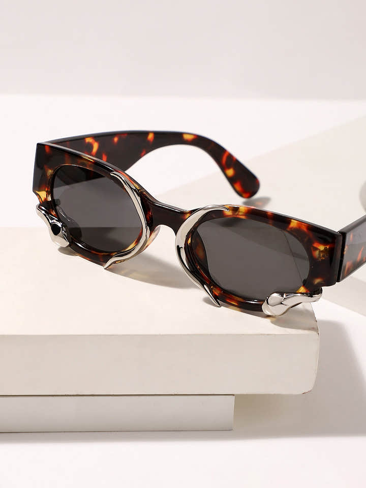 The Viperis Oval Sunglasses - Coffee Brown