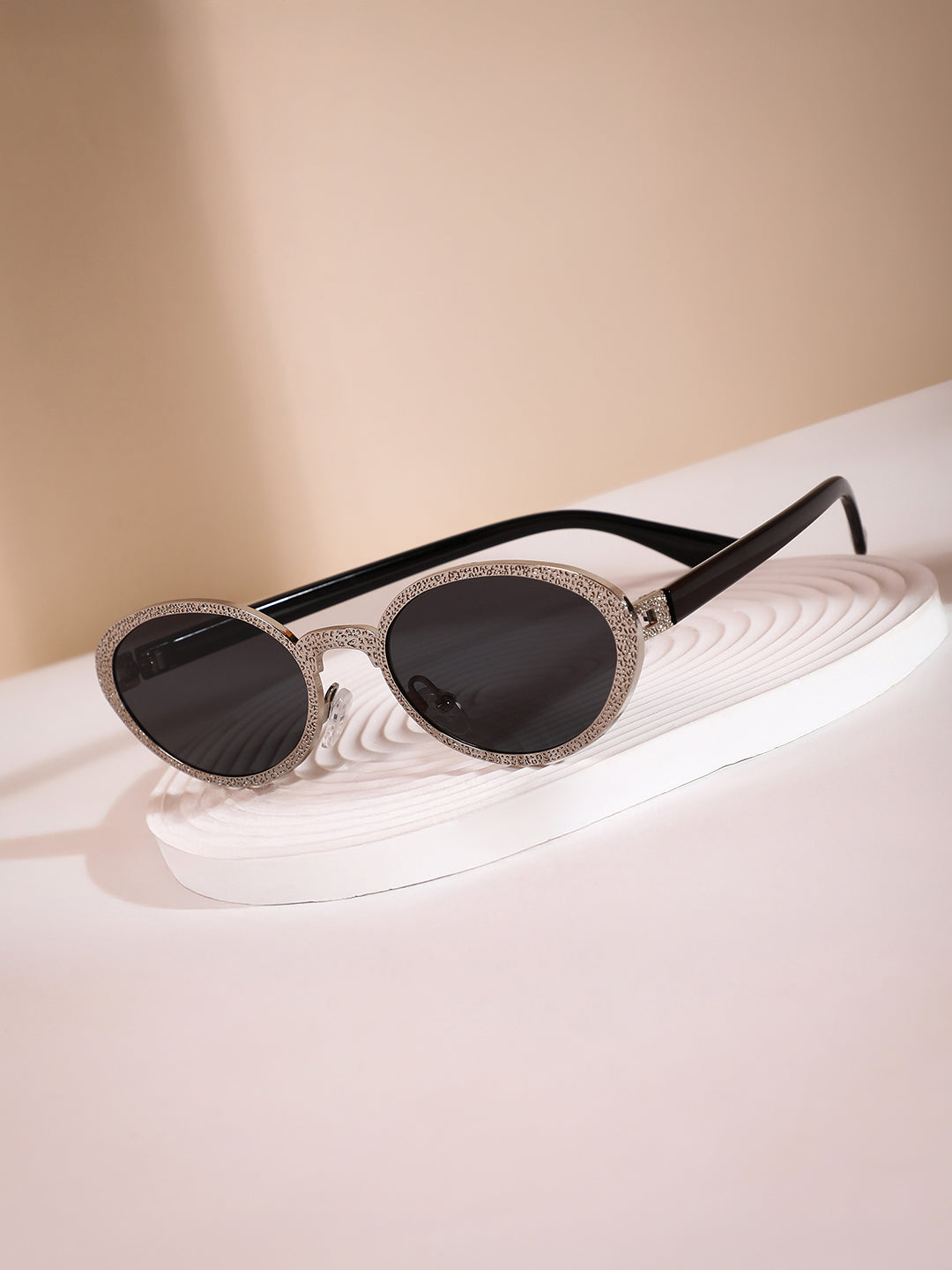 The Dented Oval Sunglass - Metallic Silver
