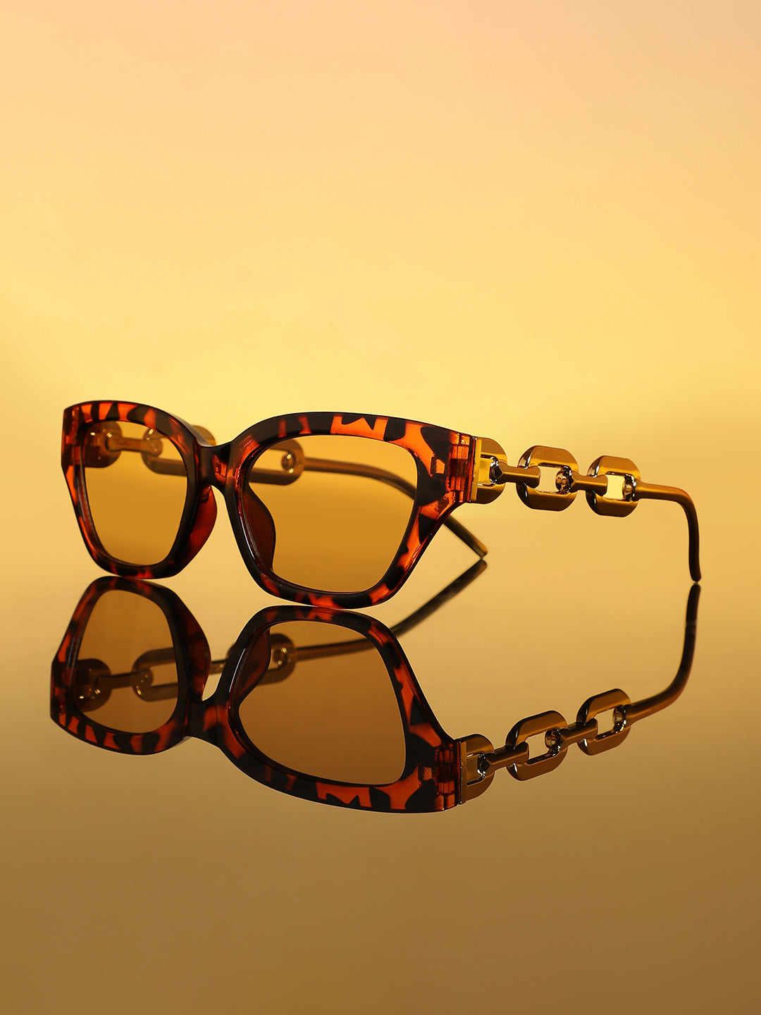 The Chainlink Cateye Sunglass - Coffee Brown