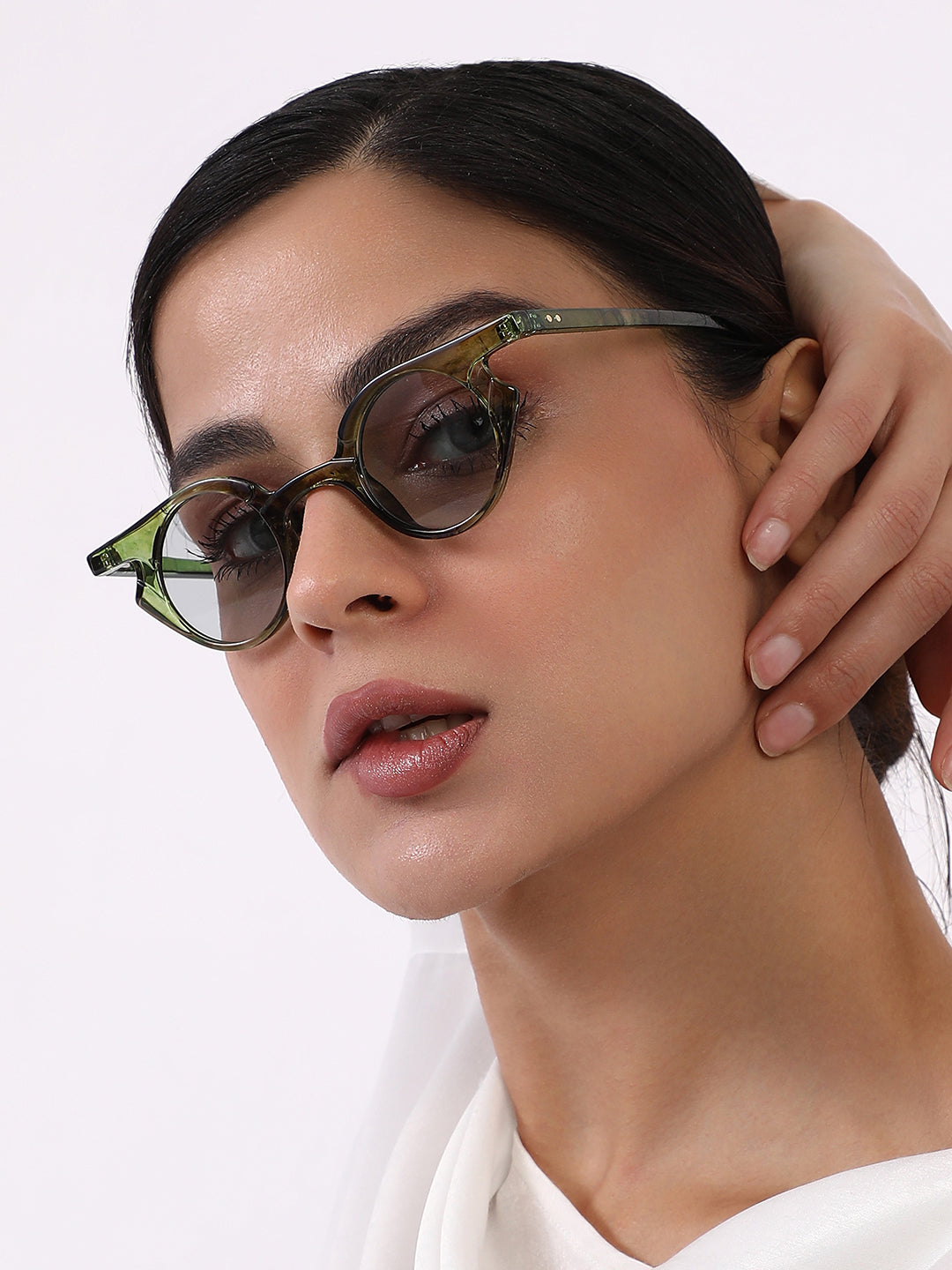 The Carnival Round Sunglass - Army Green