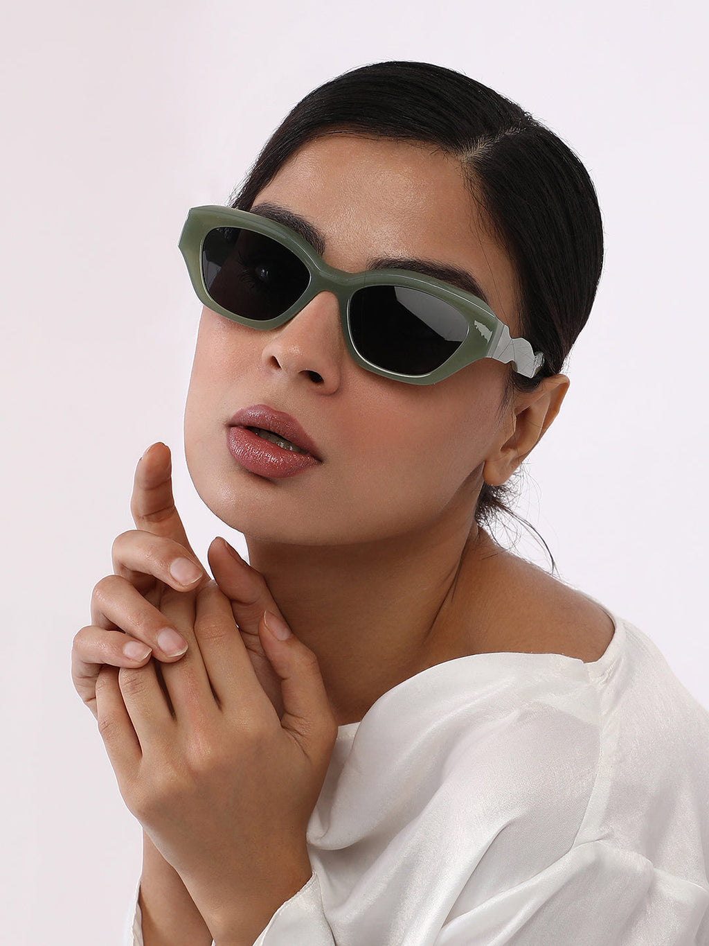 The Swirly Cateye Sunglass - Olive Green