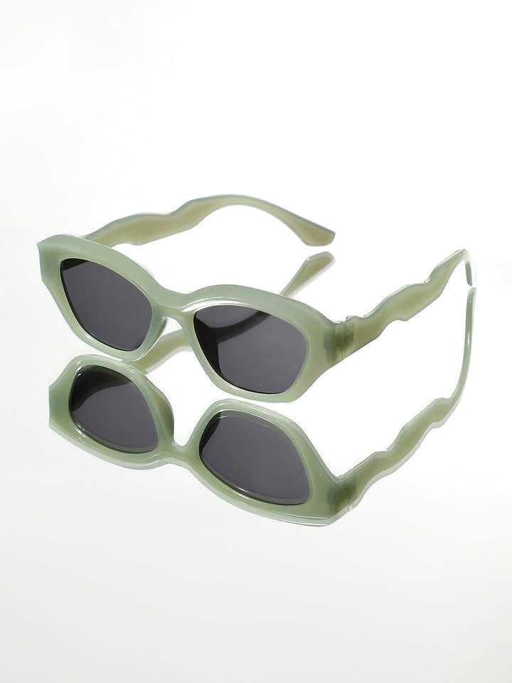 The Swirly Cateye Sunglass - Olive Green