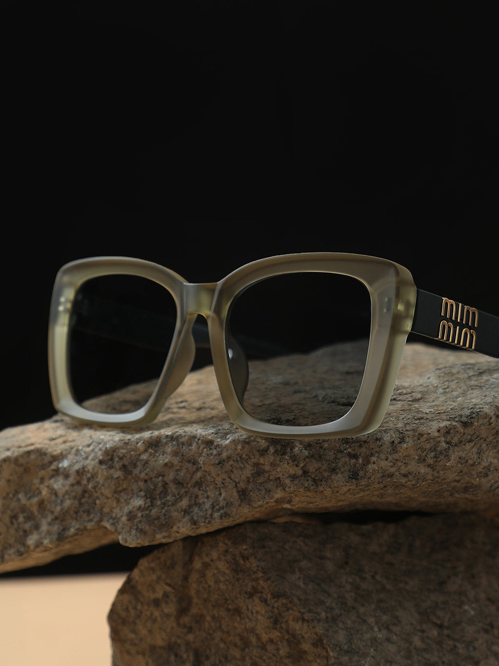 The Atlas Square Sunglass - Champagne Gold
