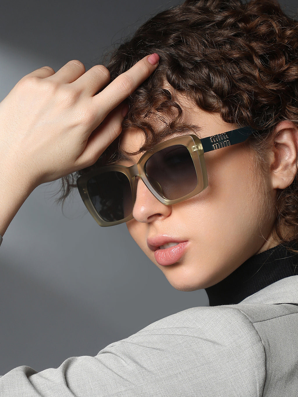 The Atlas Square Sunglass - Champagne Gold