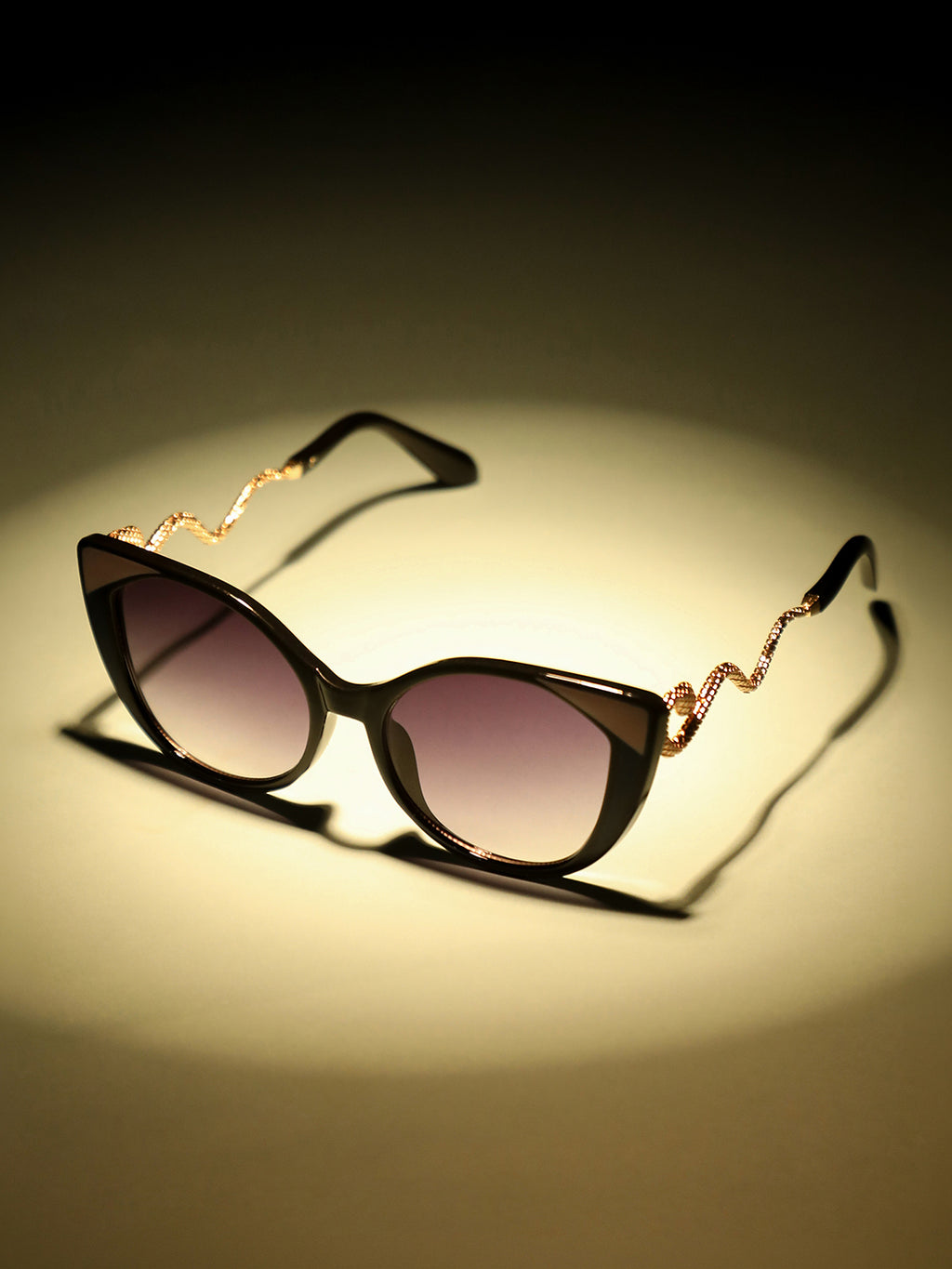 The Diva Cat Cat-Eye Sunglass-Midnight Violet