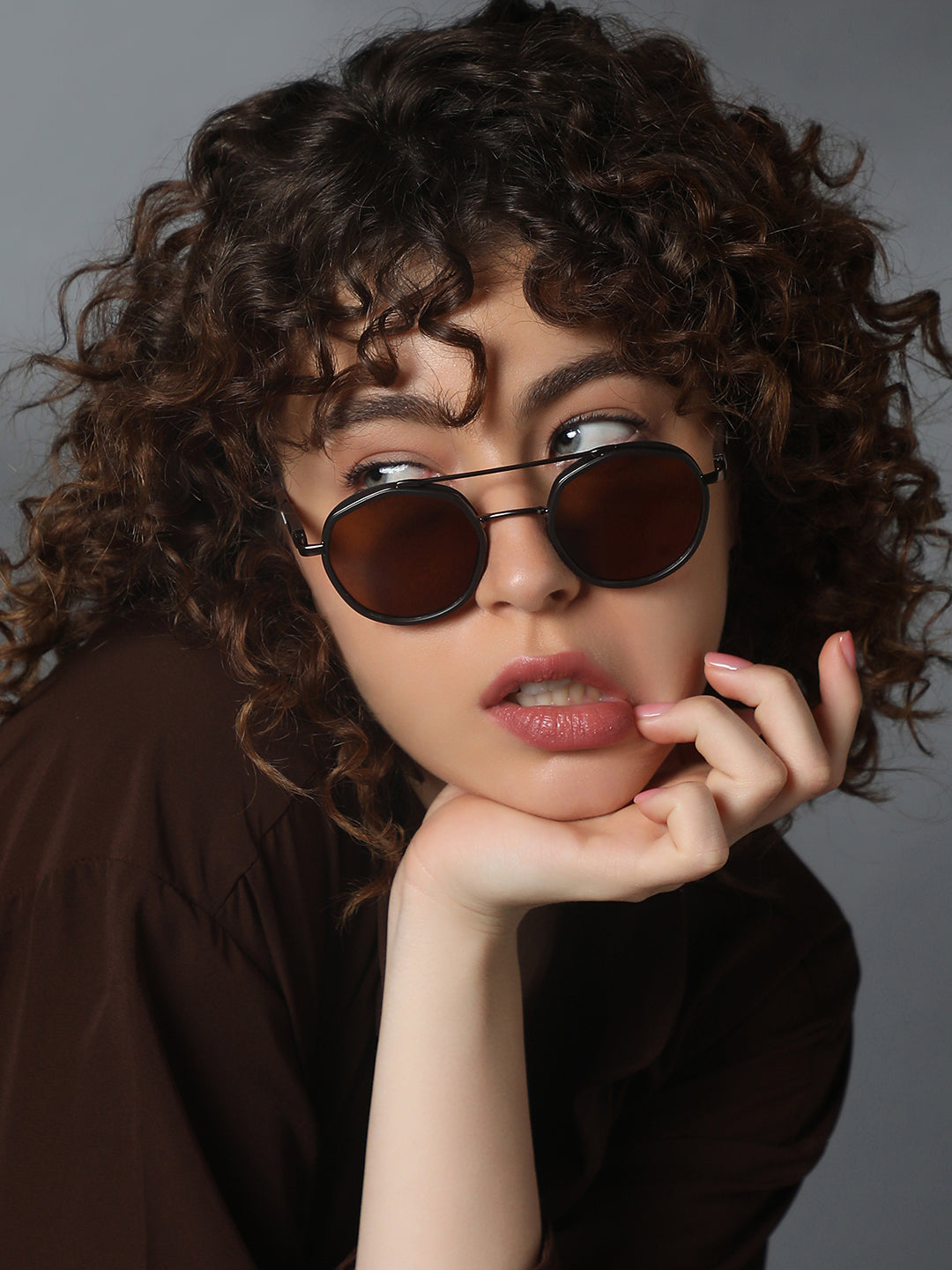 The Scholar Round Sunglass - Vintage Brown