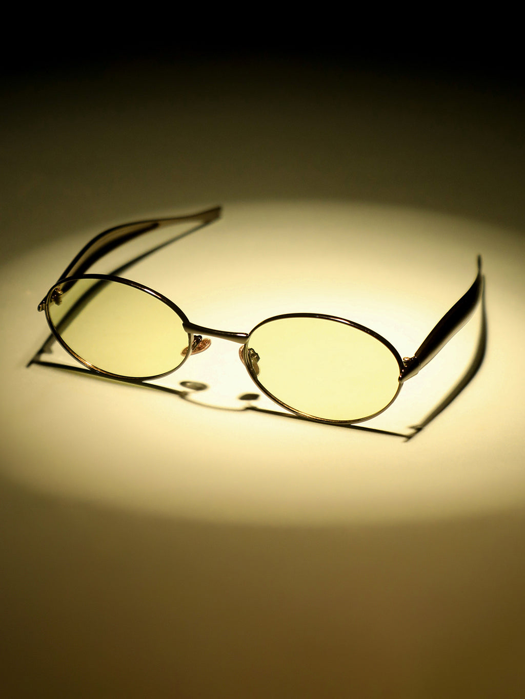 The Retro Oval Sunglass - Forest Green