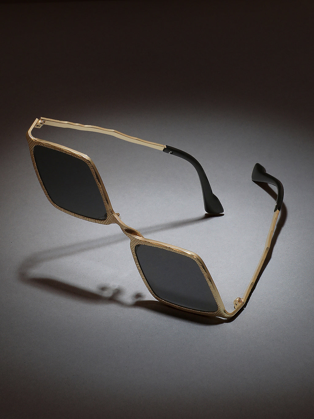 The Edge Rectangular Sunglass-Black Gold