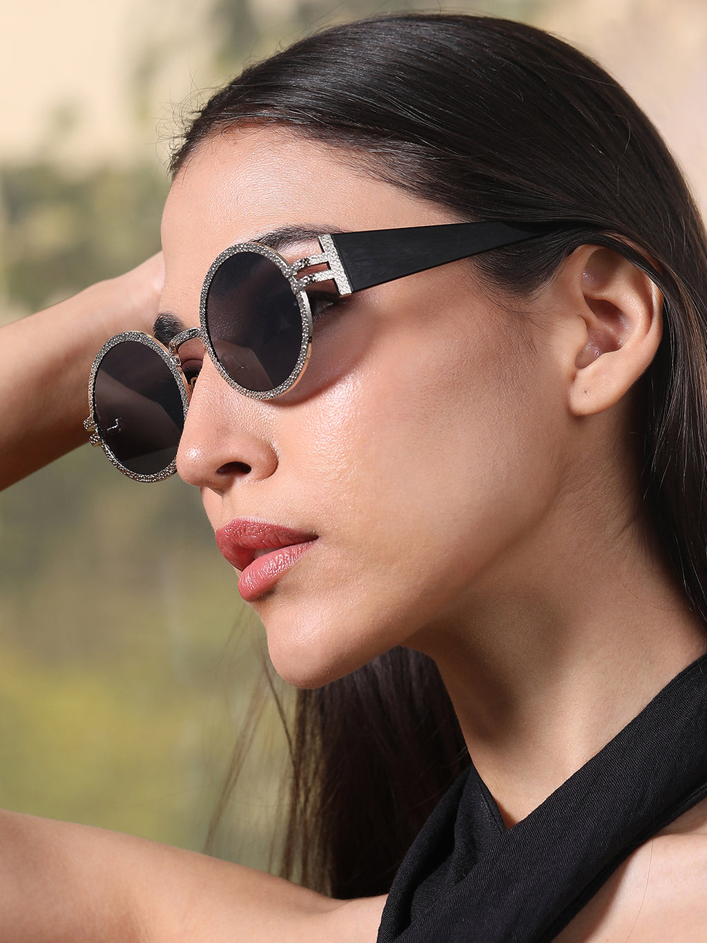 The Minimal Round Sunglass - Jet Black