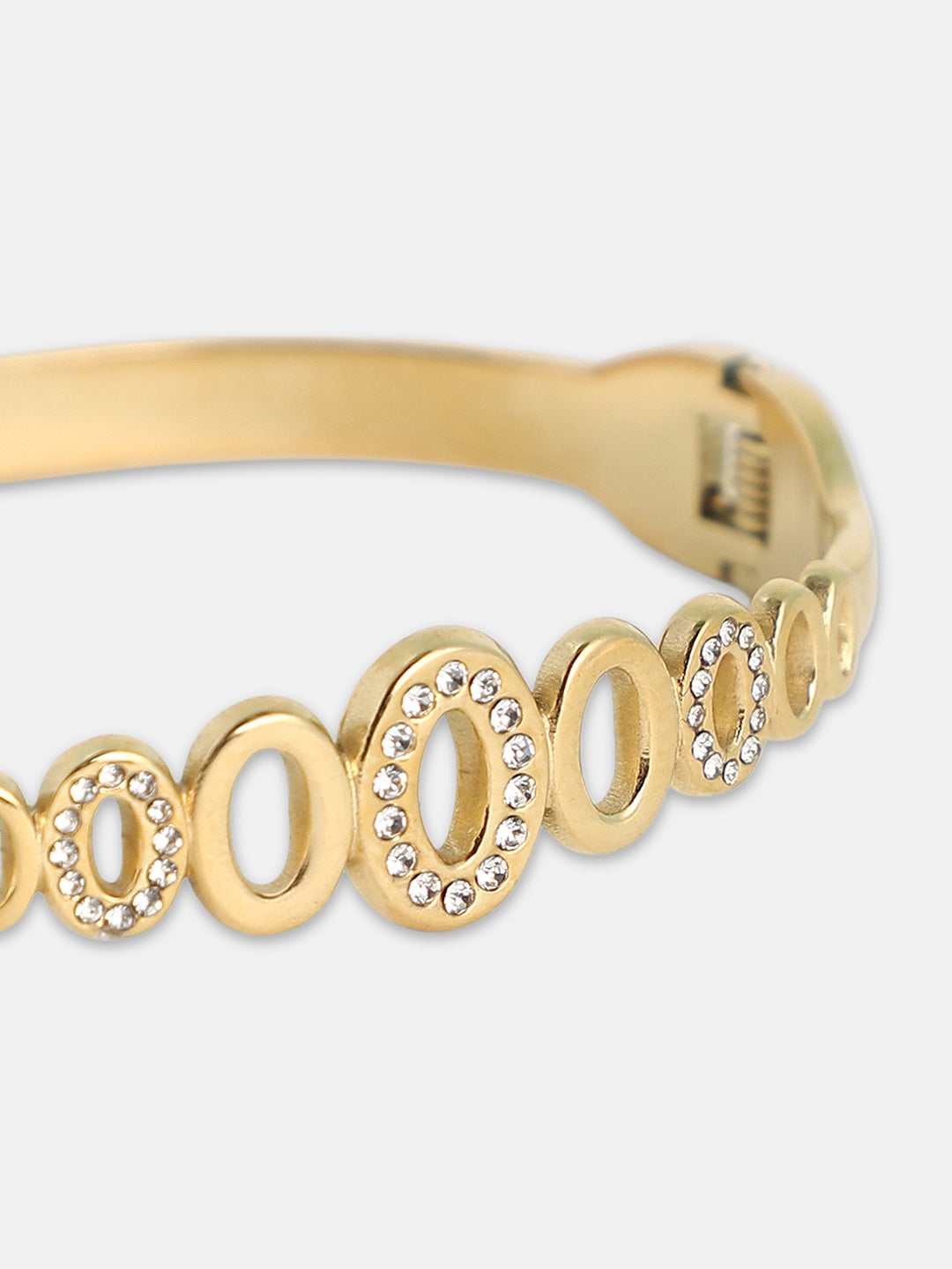 The-Embellished-Roman-Oval-Watch-With-Bracelet-Combo