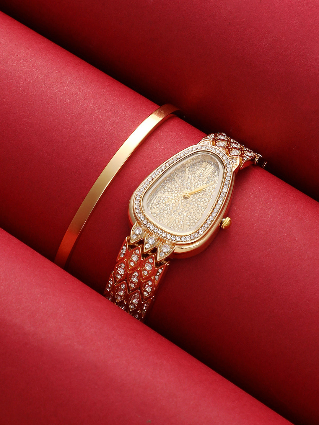 The-Bijou-Serpenti-Oval-Watch-With-Bracelet-Combo