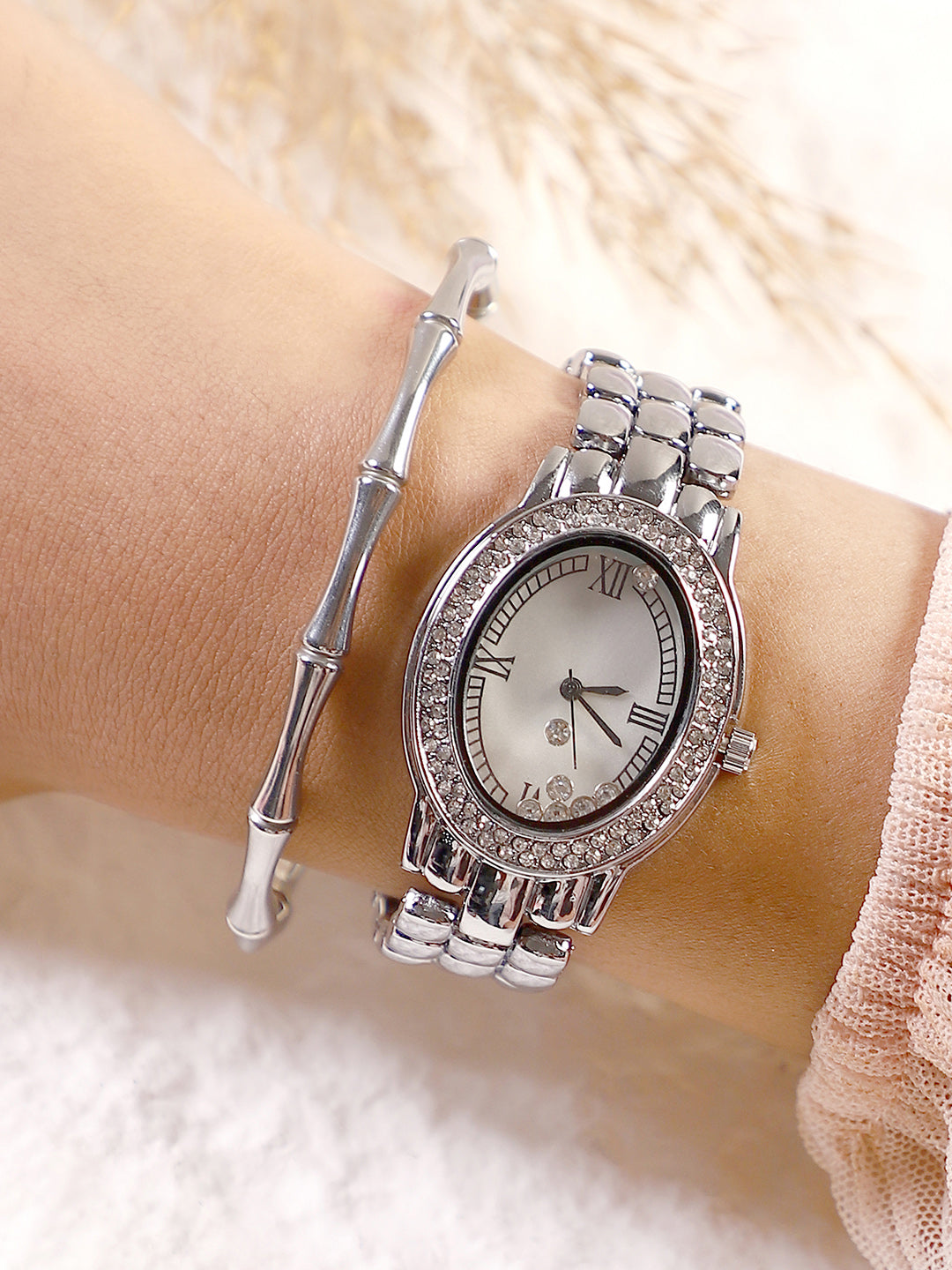 The-Victoria-Oval-Watch-With-Bracelet-Combo