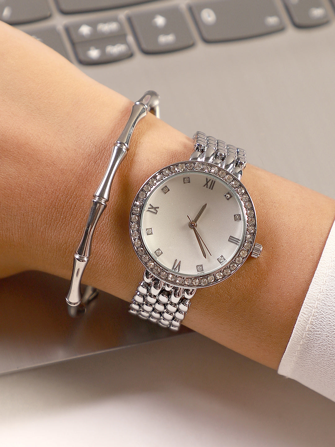 The-Aphrodite-Round-Watch-With-Bracelet-Combo