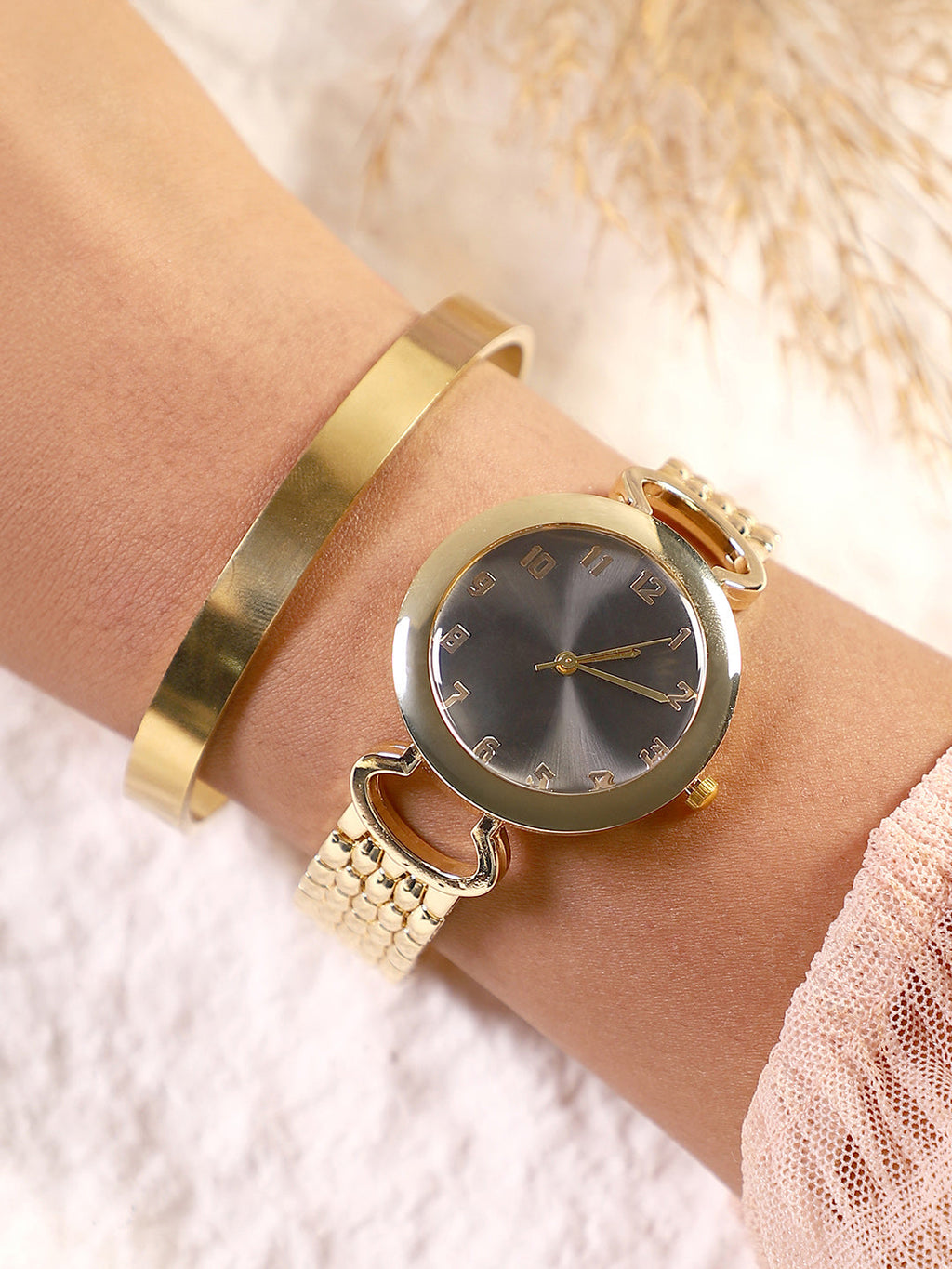 The-Byzantine-Round-Watch-With-Bracelet-Combo