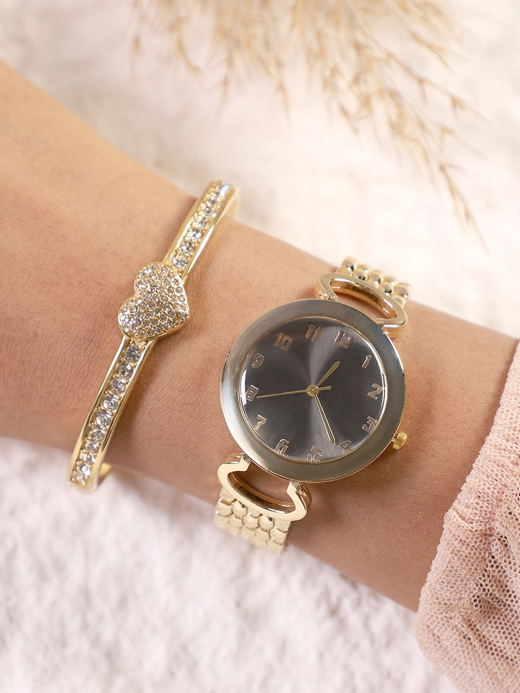 The-Byzantine-Round-Watch-With-Bracelet-Combo