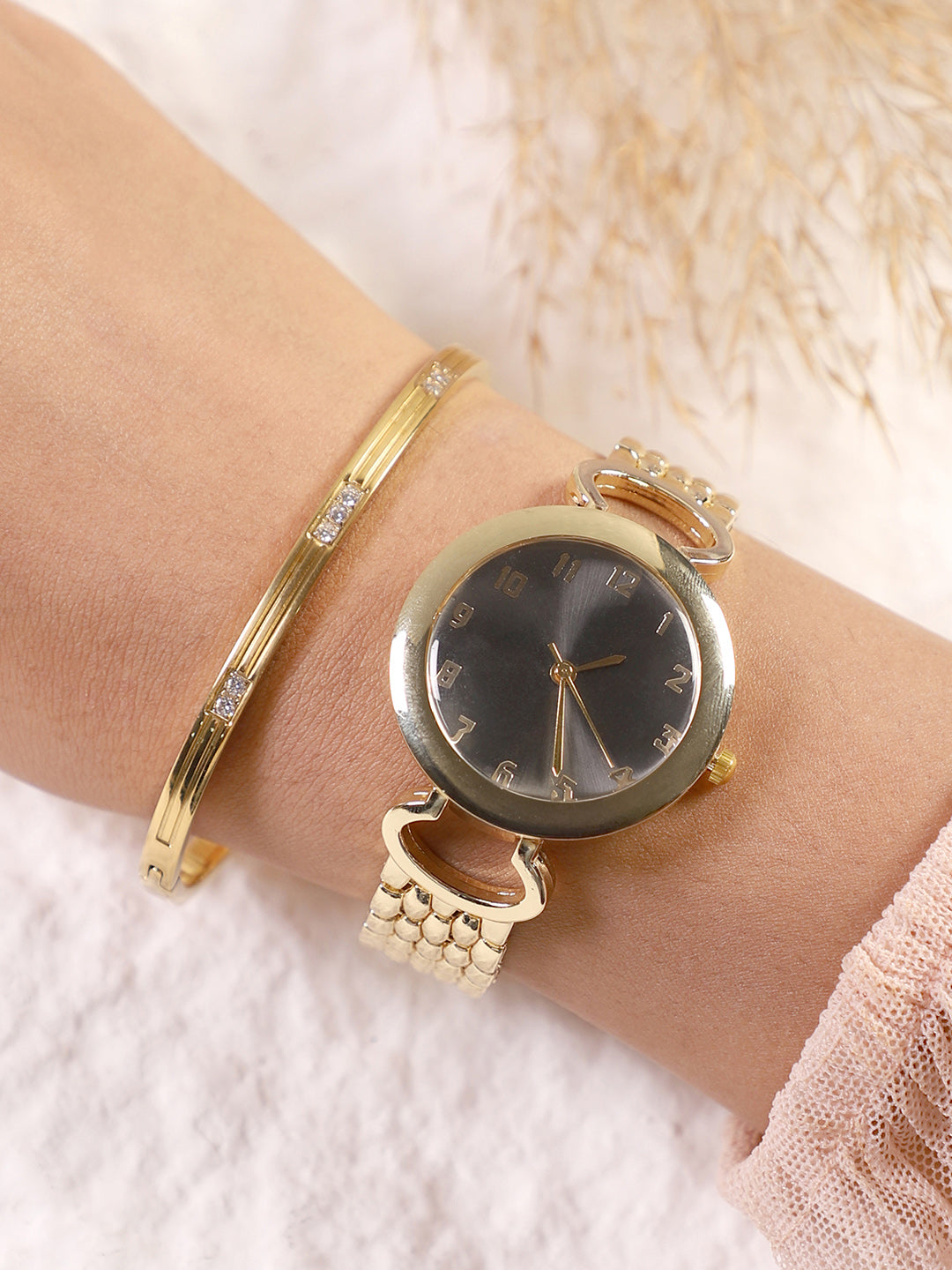 The-Byzantine-Round-Watch-With-Bracelet-Combo