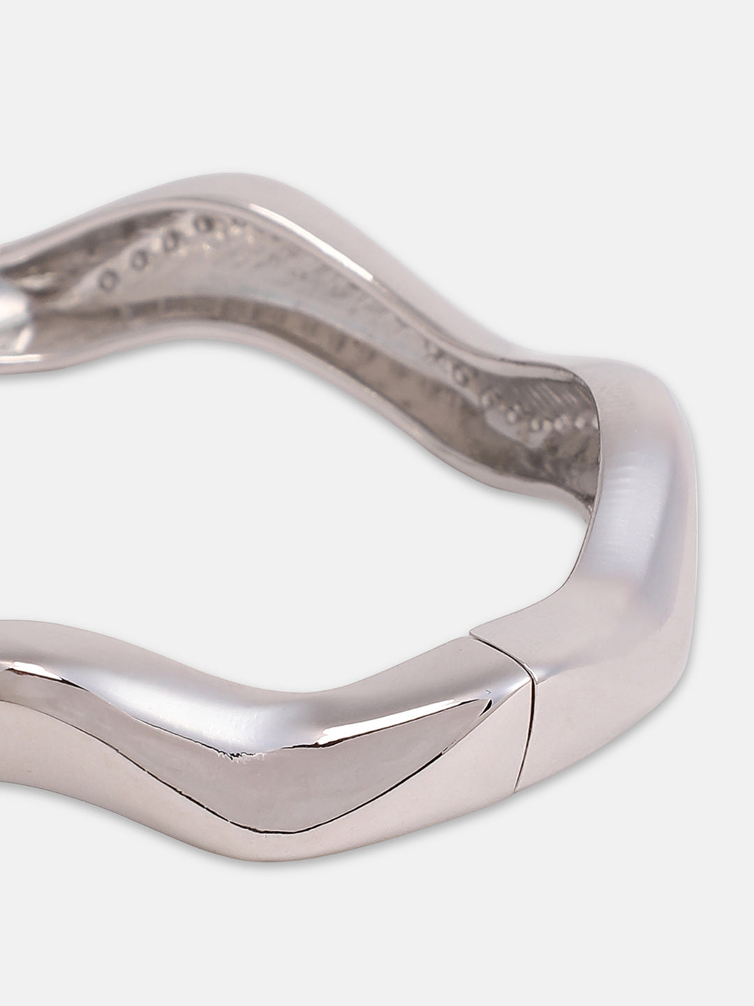 The-Textured-Square-Watch-With-Bracelet-Combo