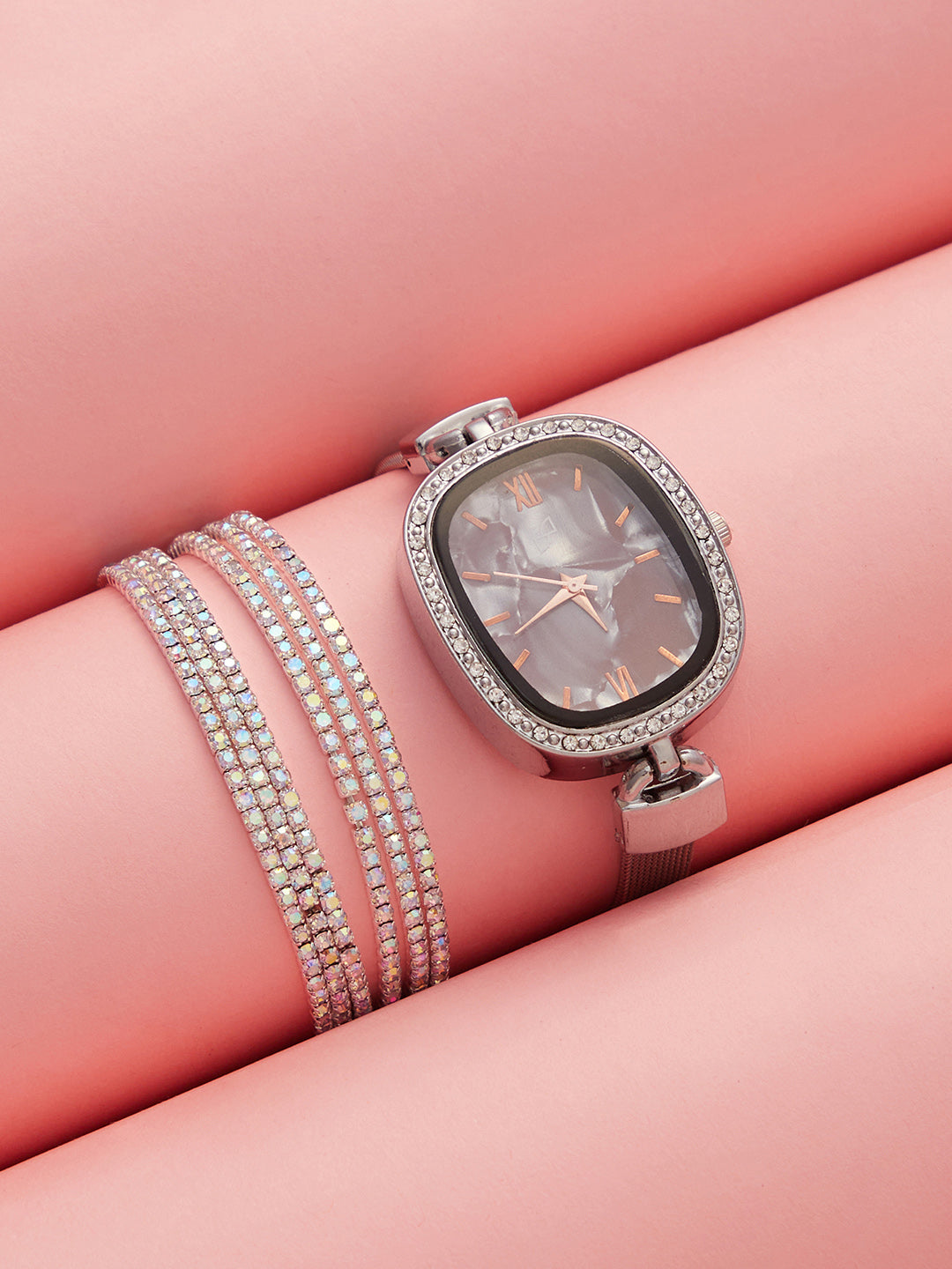 The-Textured-Square-Watch-With-Bracelet-Combo