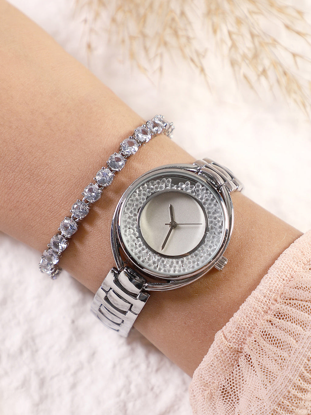 The-Crystalized-Halo-Round-Watch-With-Bracelet-Combo