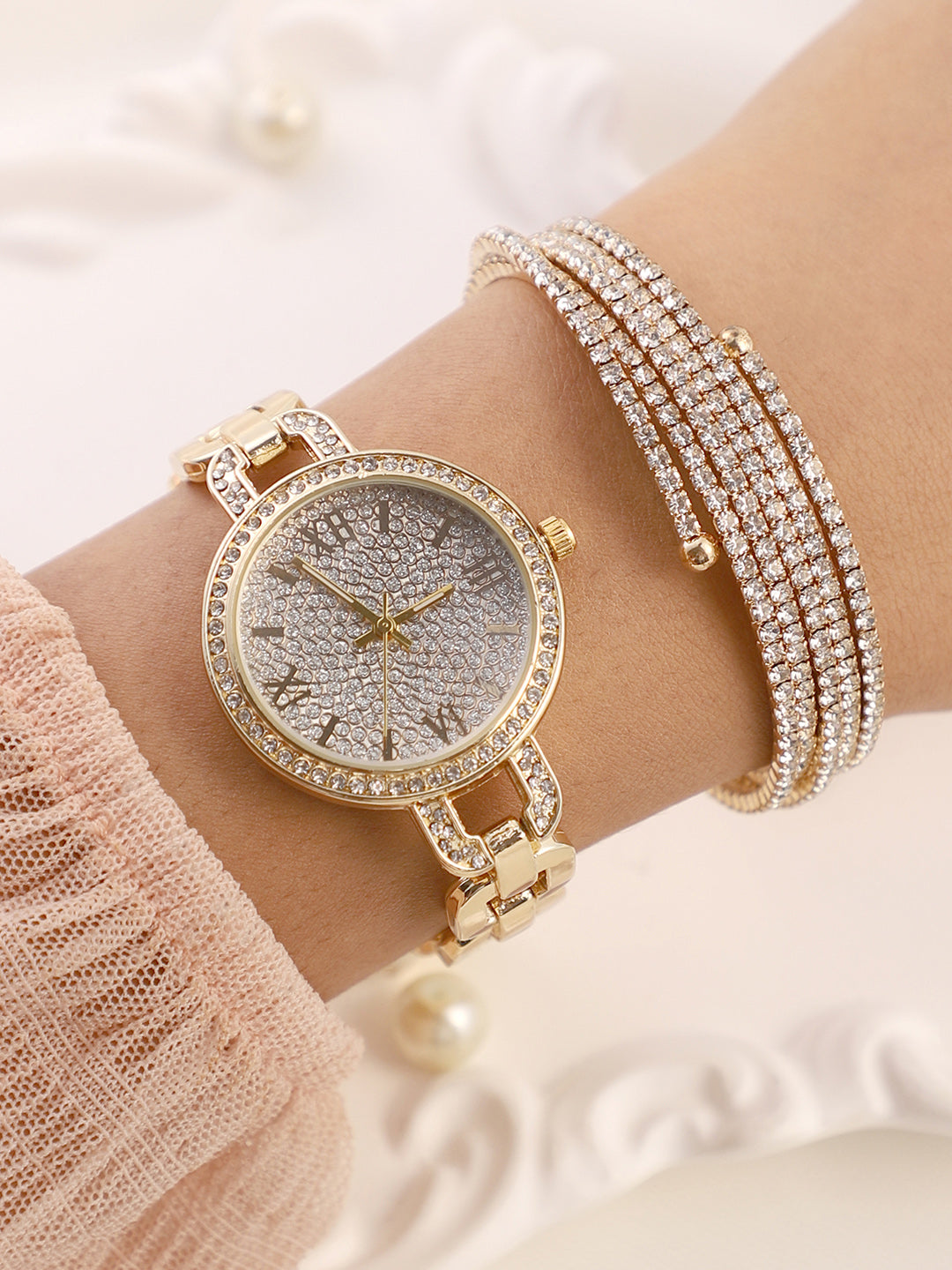 The-Orne-Roman-Link-Round-Watch-With-Bracelet-Combo