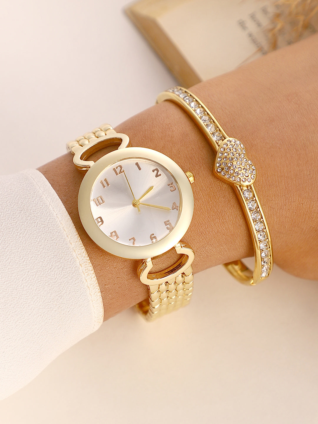 The-Byzantine-Round-Watch-With-Bracelet-Combo