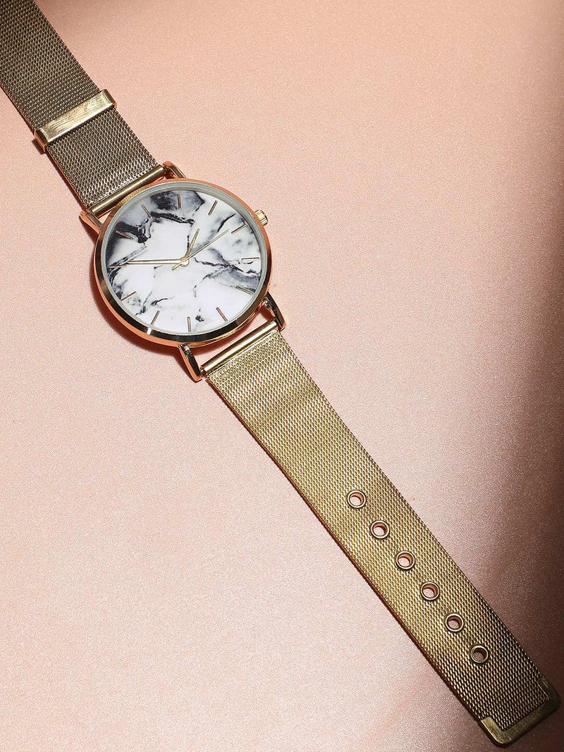 Women's Round Dial Watch With Mesh Strap - Metallic Gold