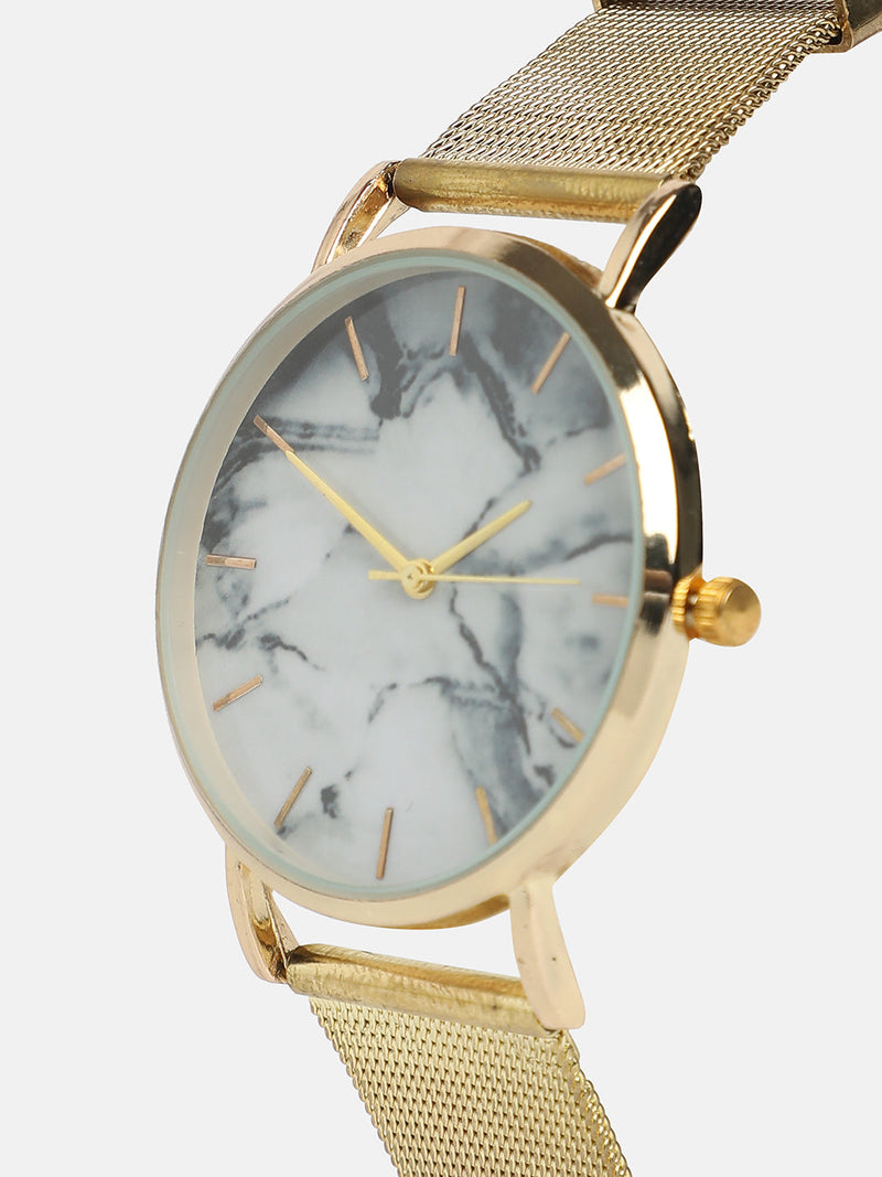 Women's Round Dial Watch With Mesh Strap - Metallic Gold