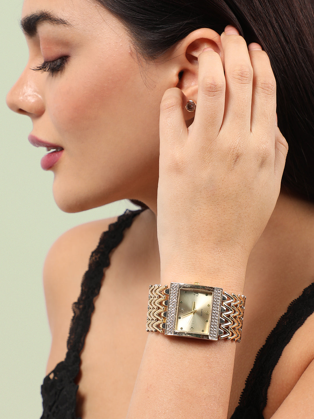 Women's Square Dial Watch With Chain Strap - Champayne Gold