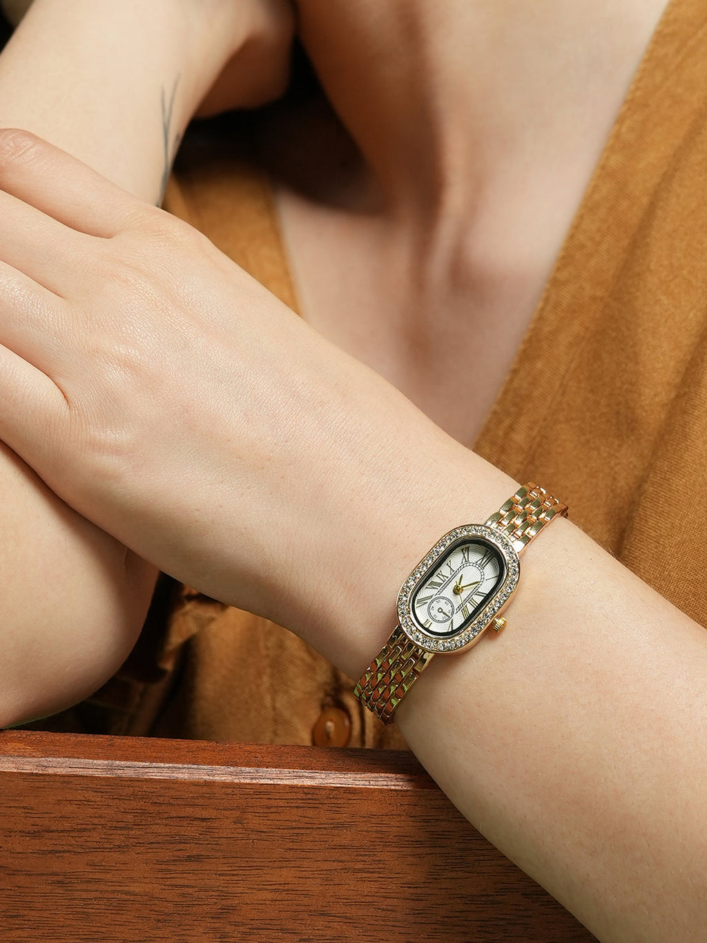 The Embellished Roman Oval Watch - Ivory White