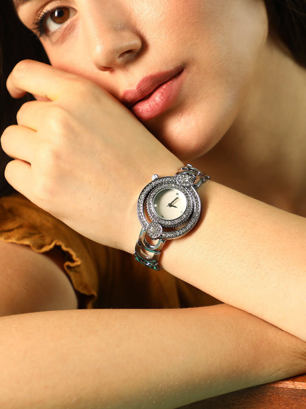 The Concentric Round Watch