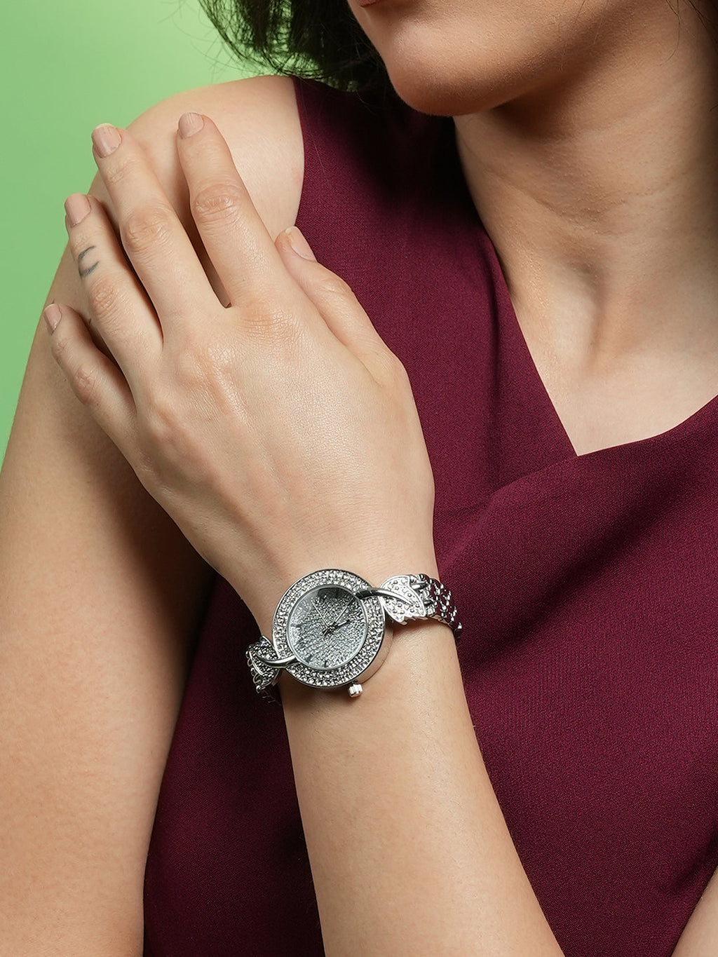 The Foliage Round Watch - Metallic Silver