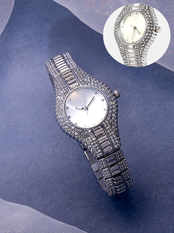 The Embellished Round Watch - Metallic Silver