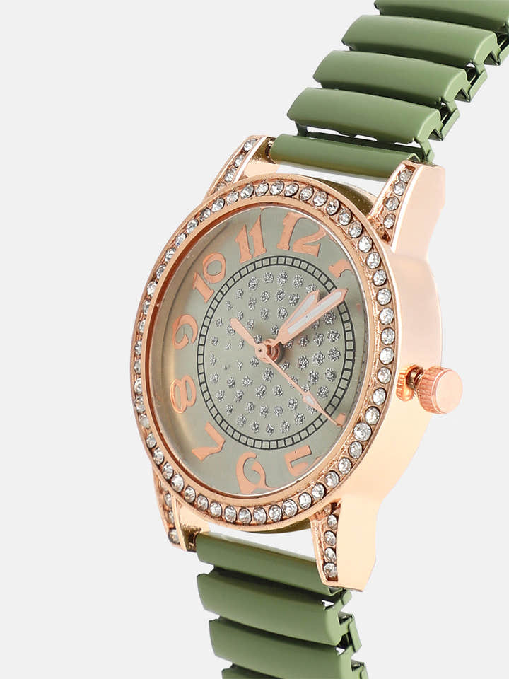 The Ribbed Round Watch