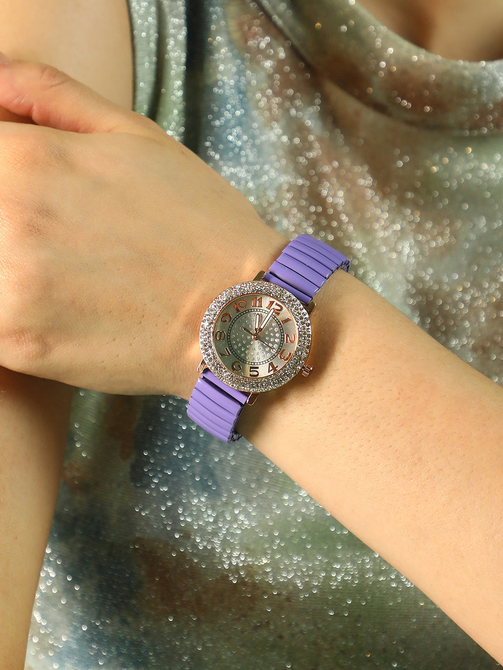 The Ribbed Round Watch