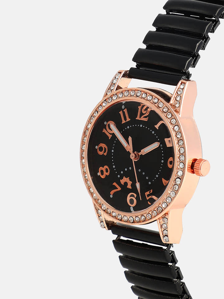 The Ribbed Round Watch