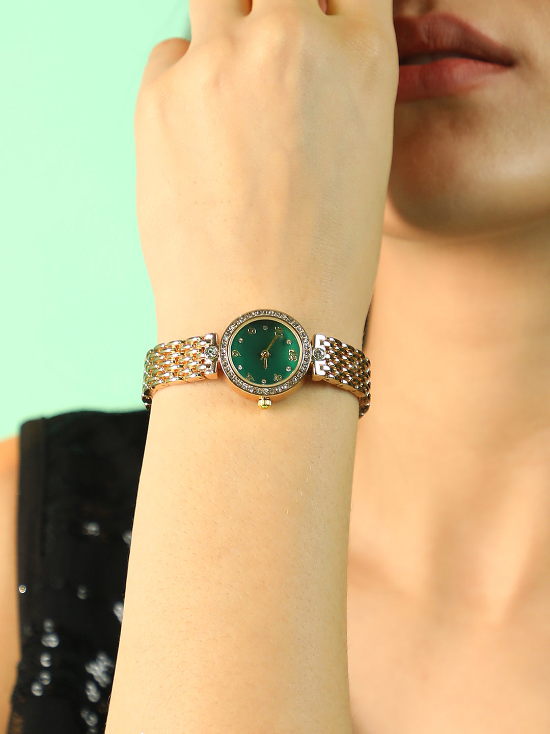 The Roman Venin Round Watch - California Gold