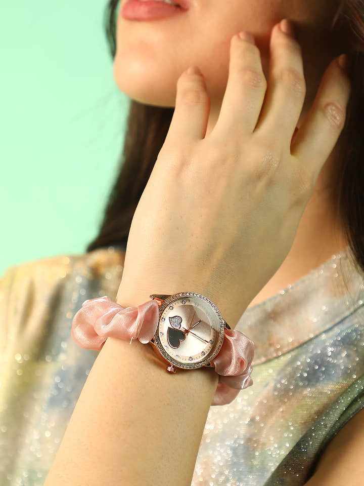 The Scrunchie Heart Round Watch - Baby Pink