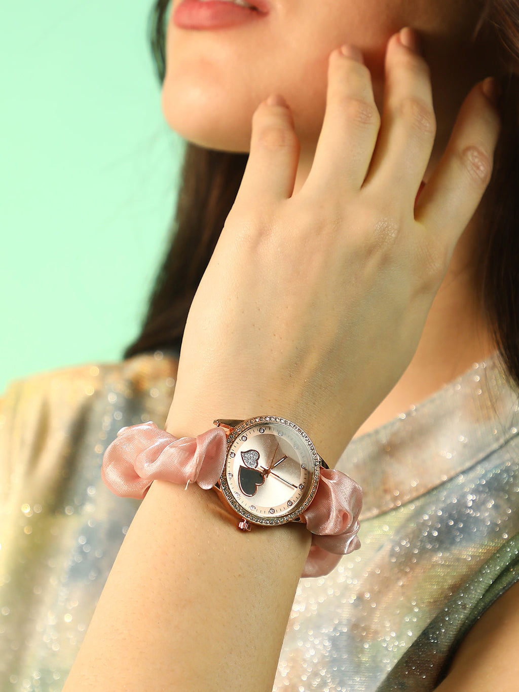 The Scrunchie Heart Round Watch - Baby Pink